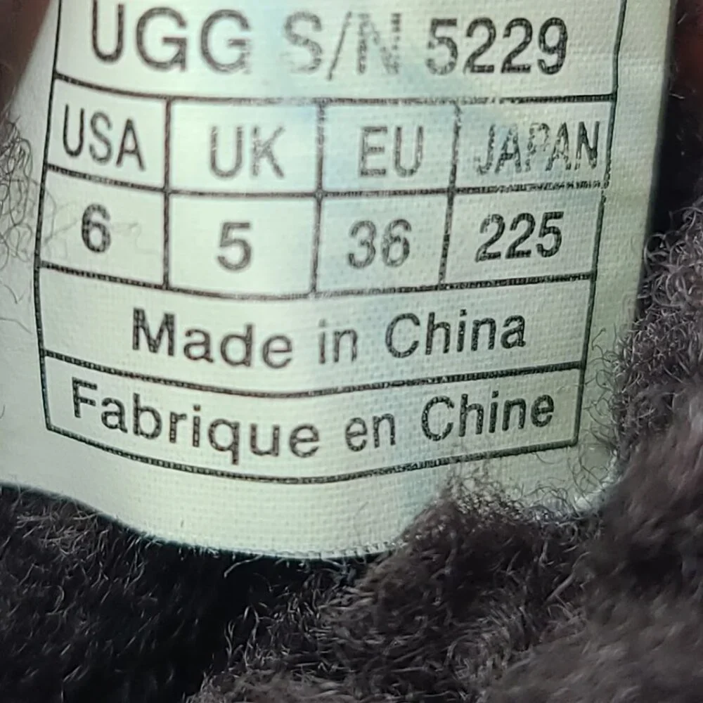 UGG‎ Women's Brown Classic Tall 5229 Suede Mid-Calf Winter Snow Boots Size 6